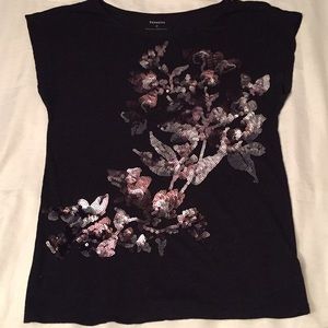 Express, beautiful and shine blouse. No flaws